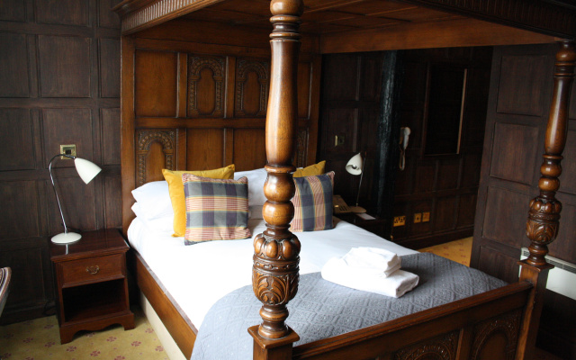 The Falstaff Hotel