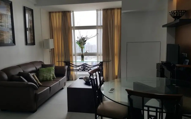 Twin Oaks Place Units