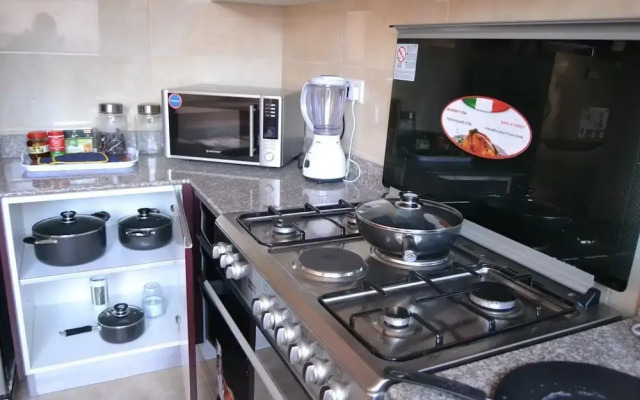 Homeabroad Ensuite Apartment