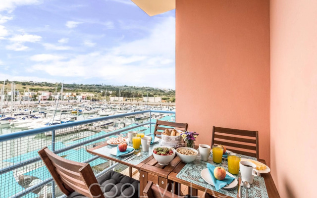 Marina Water View - 6 people, bars & restaurants