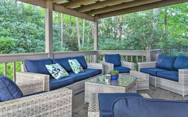 Highlands Home w/ Fireplace, Views, & Trails!