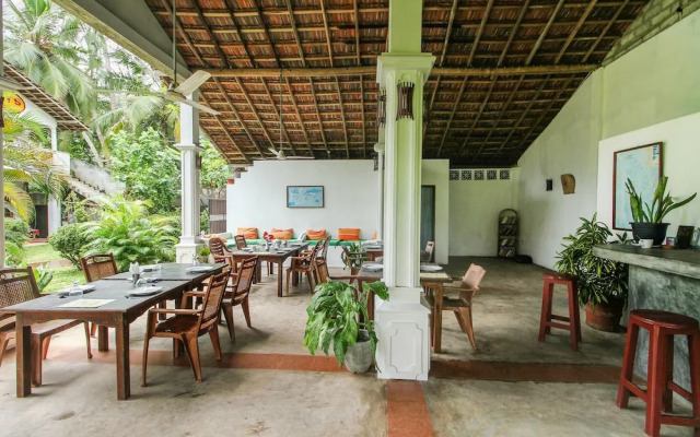 OYO 422 Sunnys Guest House