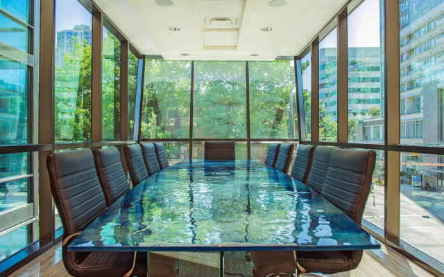 Hotel Blu Vancouver