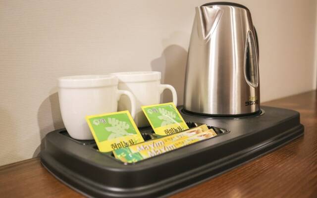 Themepark Tourist Hotel