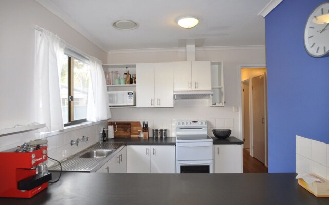 Kyeema - Free Wifi & Netflix - PET Friendly