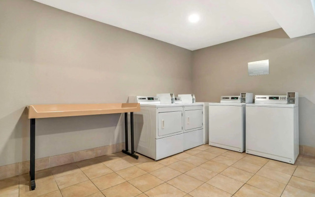 Country Inn & Suites by Radisson, Metairie (New Orleans), LA