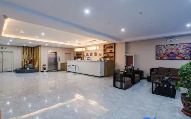 Shenqiu Kaide Business Hotel