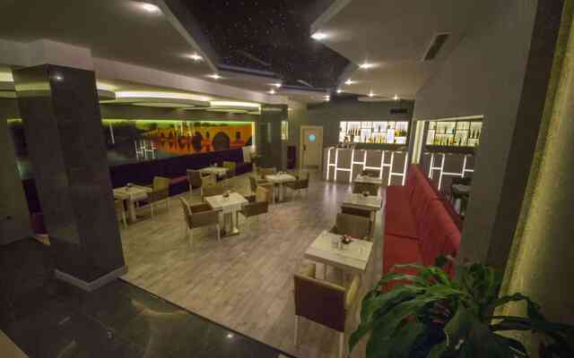 Hilly Hotel