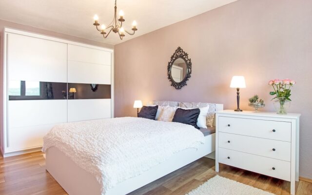 Sunrise Blace Apartments