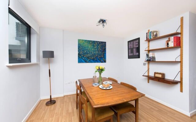 Stylish & Bright 3BR Apartment With Terrace