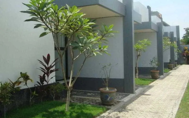 Semesta Harmony Budget Inn