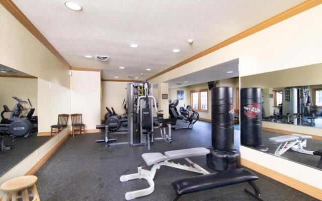 Table Rock Escape at Pointe Royale