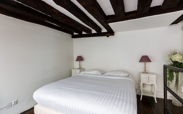 Central Escape by the Seine