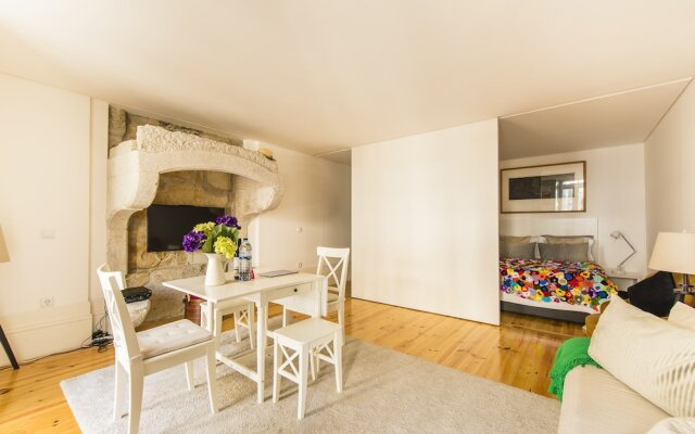 DA'Home - Almada Unique Apartment