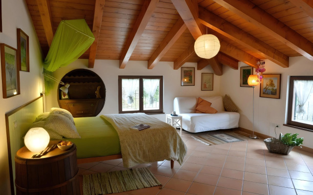 Il Laghello Wood House