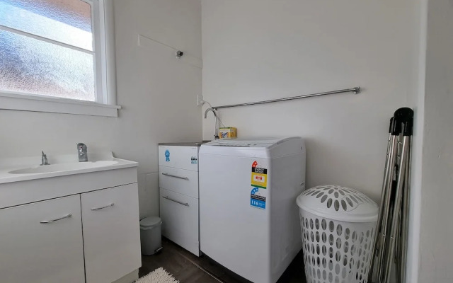 Cozy 3BR - Heat Pump & Wifi & Netflix