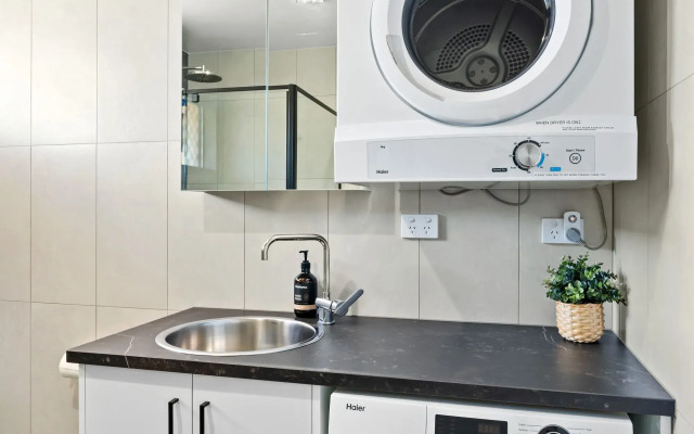 Hectorville Luxe Haven Suite