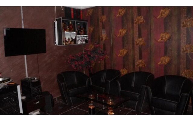 Benito Hotel & Suites