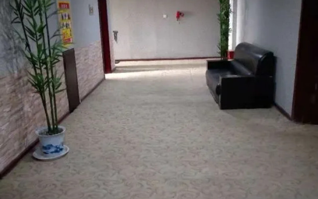 Baiyue Hualong Hotel