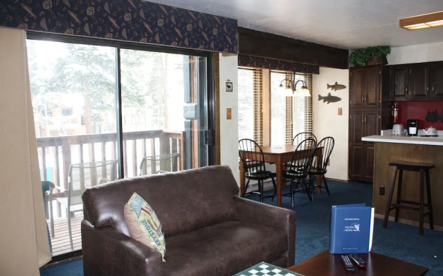 Four O'clock Lodge B14