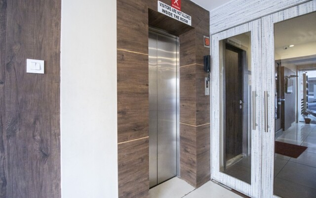 OYO 9682 Hotel Plaza Heights
