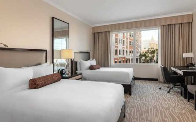 Hamilton Princess - Fairmont Gold Experience