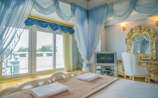Stunning Home in Makarska with Hot Tub, Sauna & 9 Bedrooms