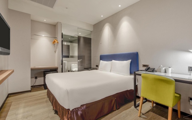 CHECK inn Taipei Xinyi