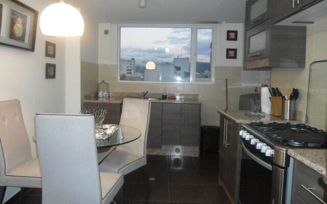 PLAZA FOCH Area - APARTMENTS with Balcony