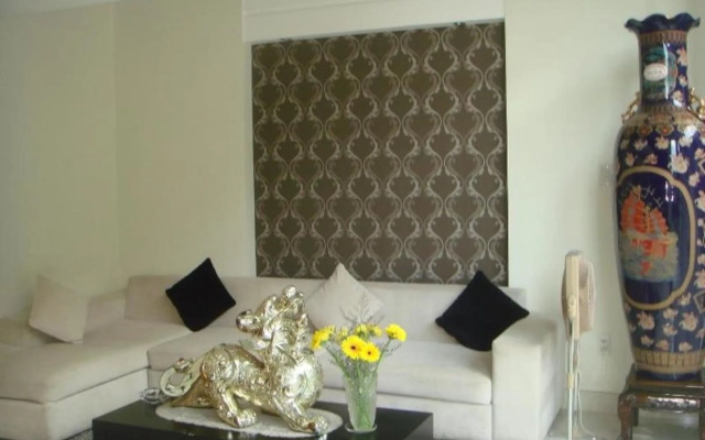 Bin Bin Hotel 6 Near SECC D7