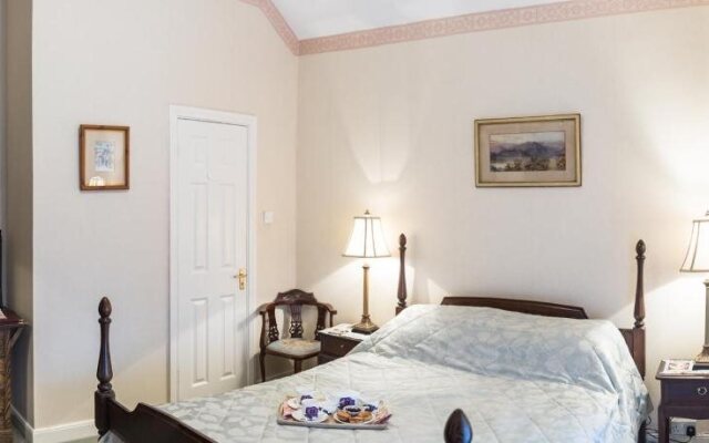 Moate Lodge