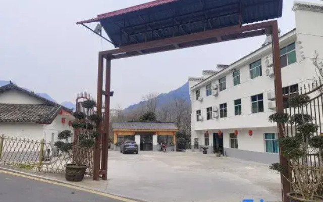 Shiquan Liuxi Fisherman's Home