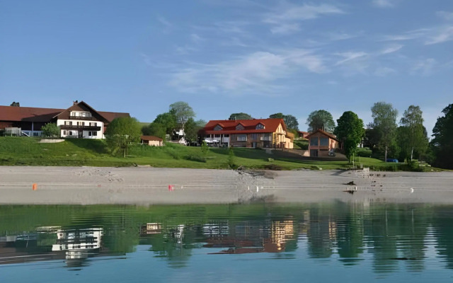 Seehotel und Appartements Schnöller