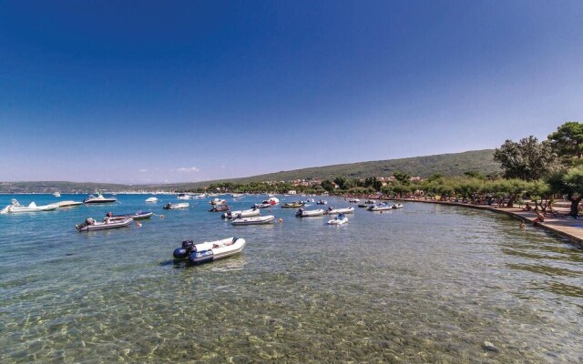 Nice Apartment in Punat With Wifi