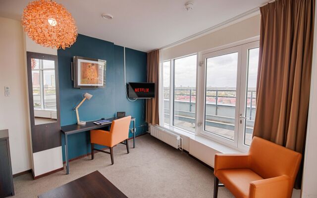 The Hague Teleport Hotel