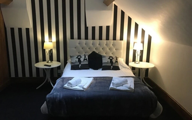 The Swan Hotel Smoke & Taphouse