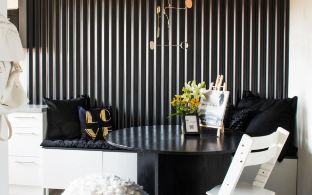 Light Room by Zoom Apartments