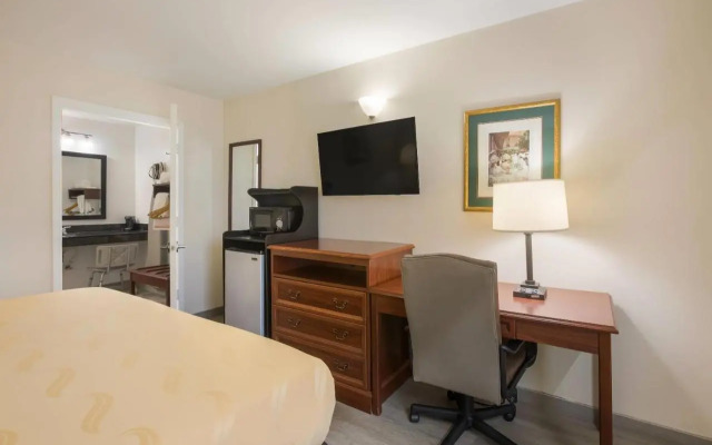 Quality Inn & Suites