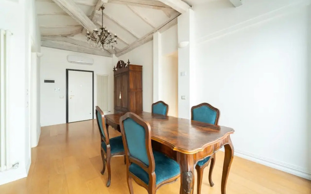 Attic Persichetto With Stunning View of Bologna