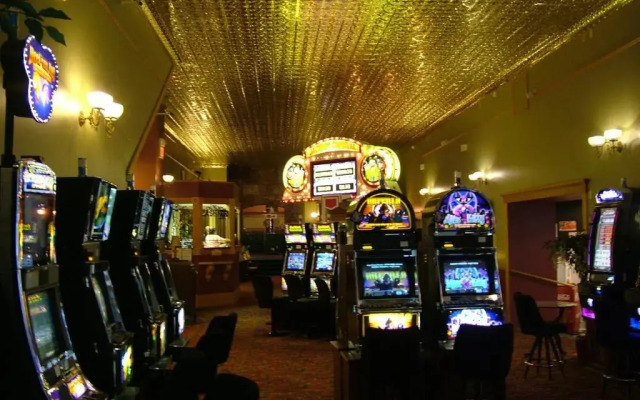 Martin & Mason Hotel