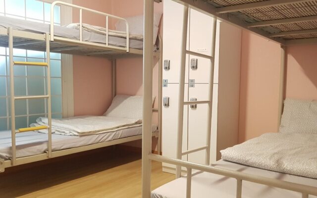 Gera Ladies Guesthouse