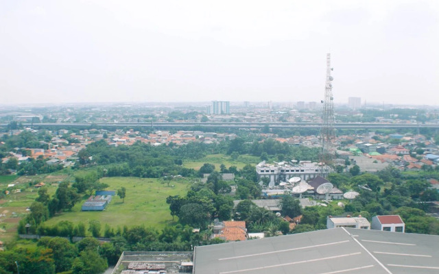 Stunning And Spacious Studio Azalea Suites Apartment