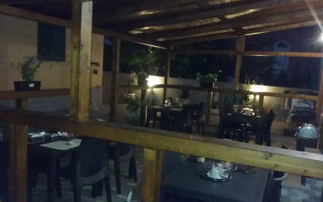 Guesthouse outside the Port