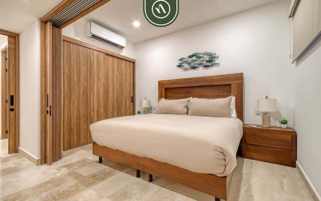 Oceanview 1 BR Condo With Pools and Beach Access