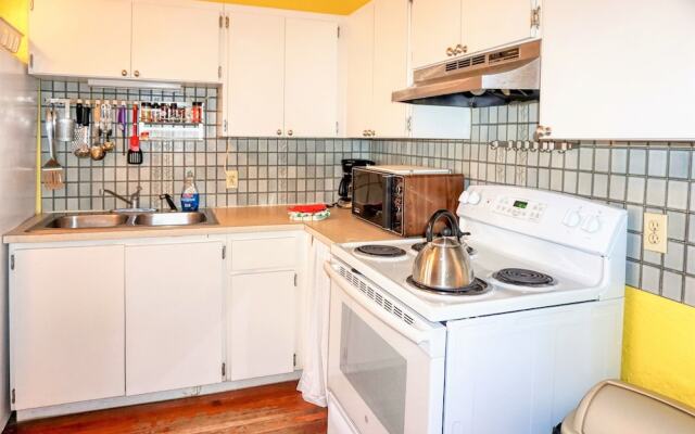 Pass A Grille Beach Escape (107-8)