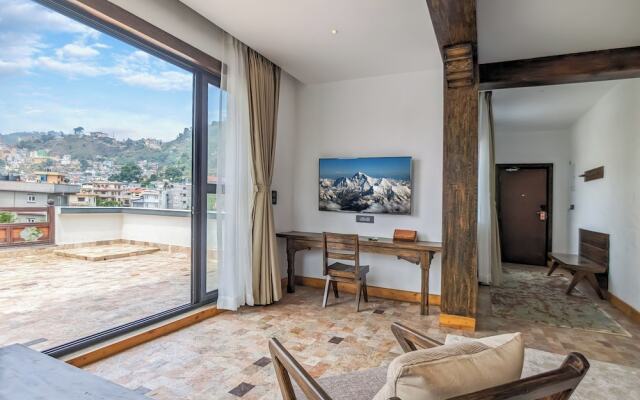 Uma Residence & Suites