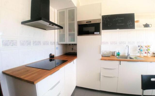 3 bedroom flat near Oriente Station in Lisbon