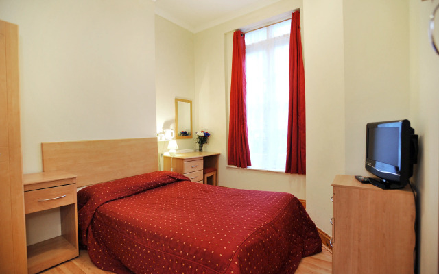 Elmwood Hotel