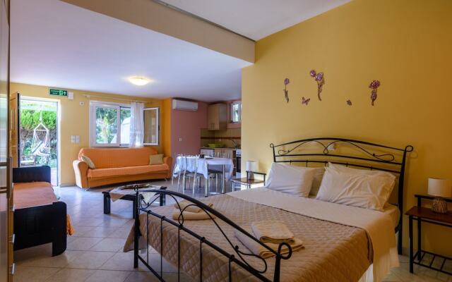 Kyparissia Garden Retreat - Sunny Master Suite