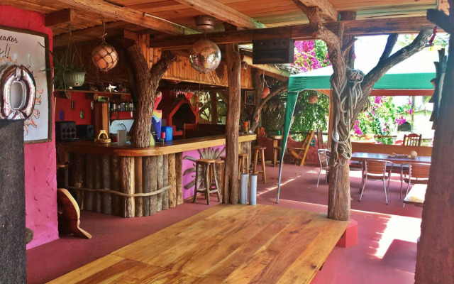 Lonesome George Ecolodge